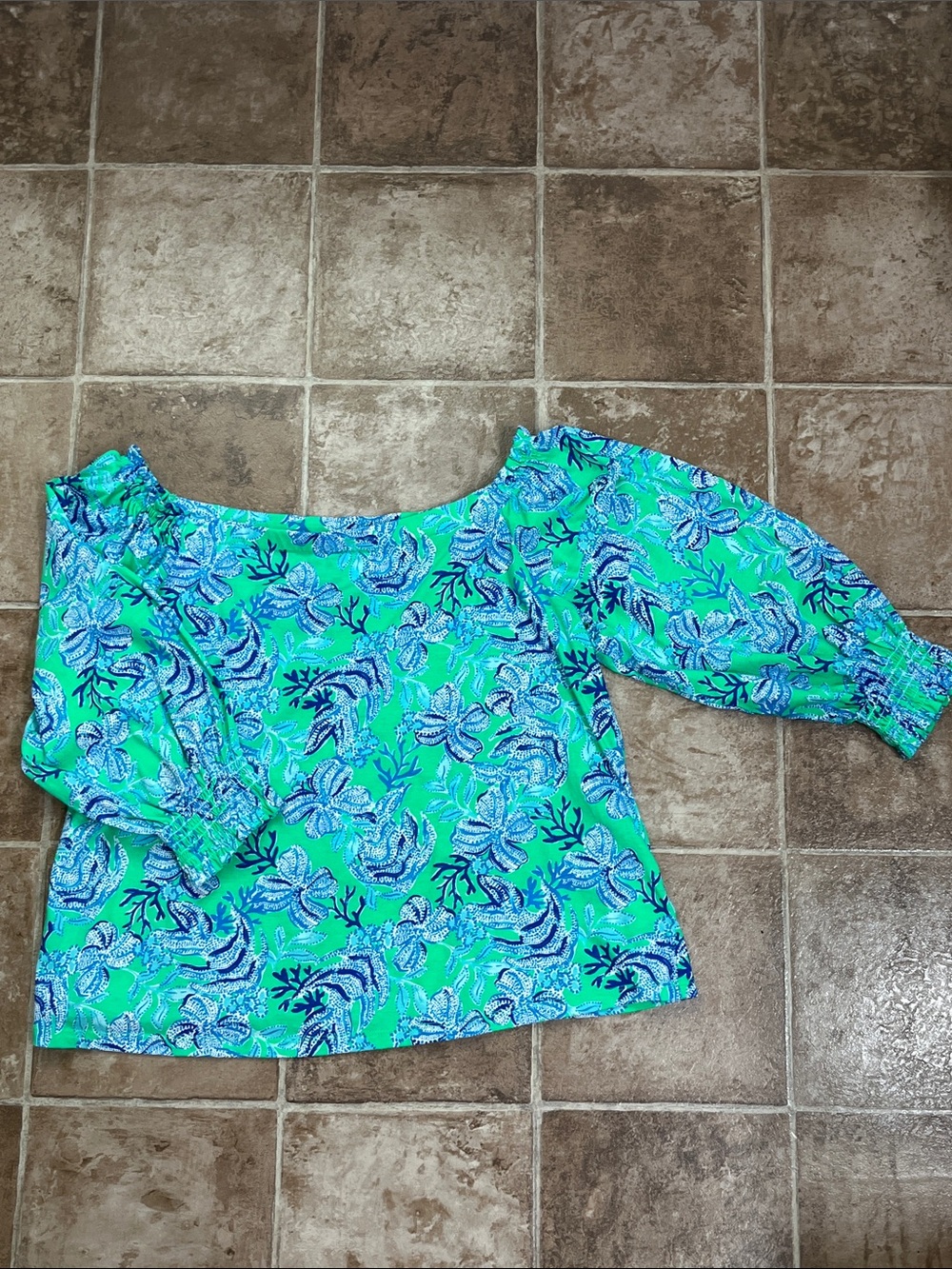 Lily Pulitzer-Women’s Green Floral Off-Shoulder Blouse with Blue Print-XL